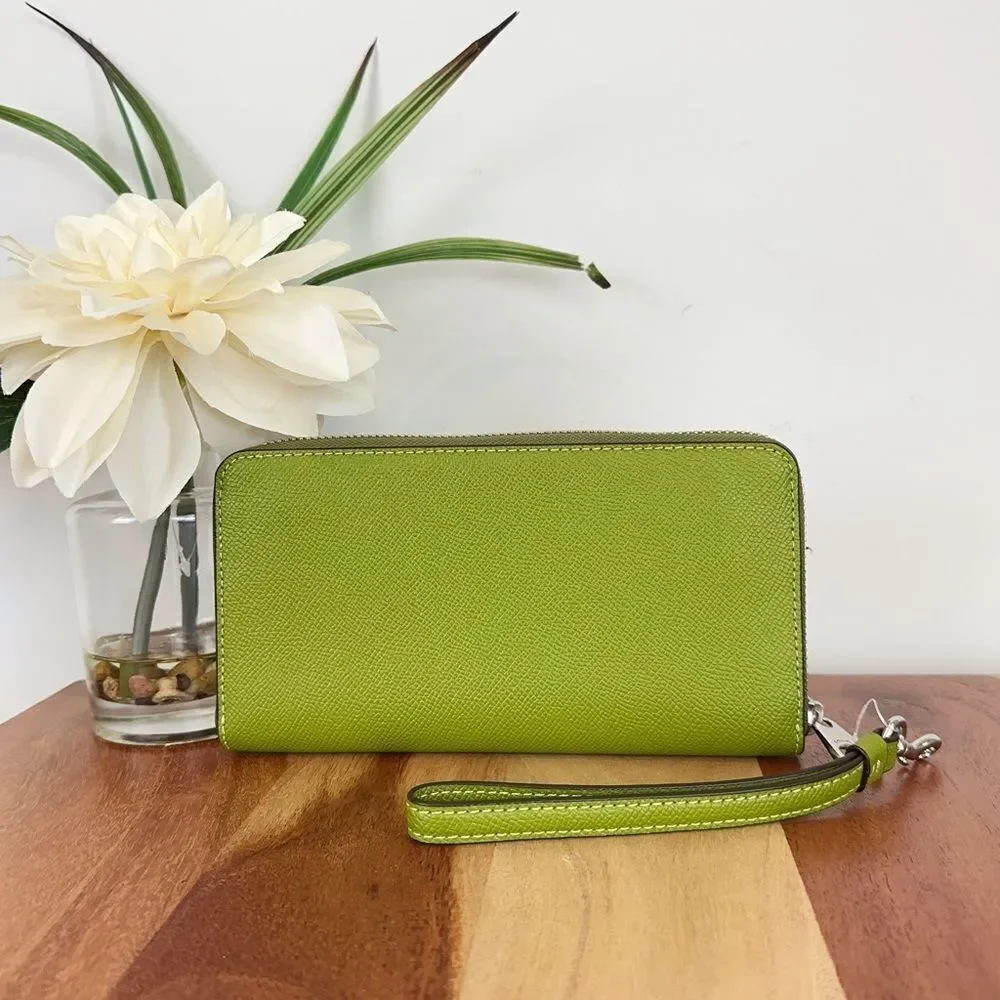 NWT Coach Long‎ Zip Around Wallet